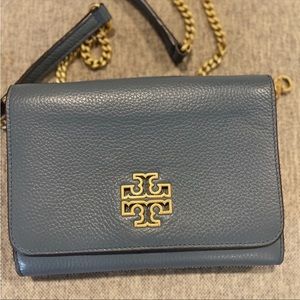 Tory Burch Britten Chain Wallet Crossbody Bag in Black